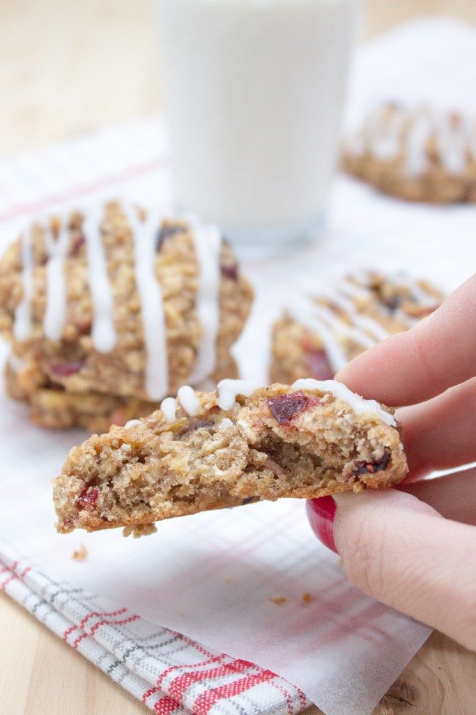 NataliesHealth's tweet image. You just HAVE to try these Apple Cinnamon Oatmeal Cookies!  🍪🍪🍪 #healthy #sugarfree #cookies  buff.ly/2jv9st9 via @NataliesHealth