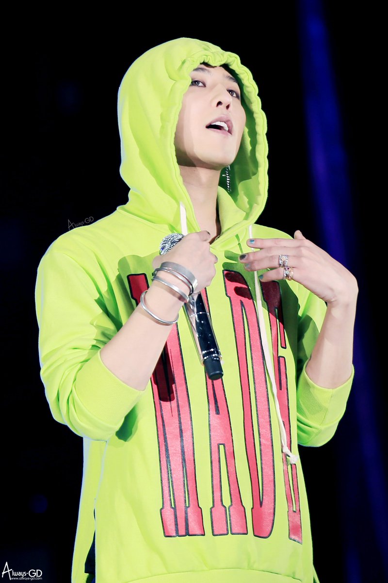 always_gd's tweet photo. GooD night 🌃✨ 

마음이 느껴질 때🙏🏻

#GD #지디 #GDRAGON #지드래곤 
#AlwaysGD https://t.co/2HQcNMF4Gn