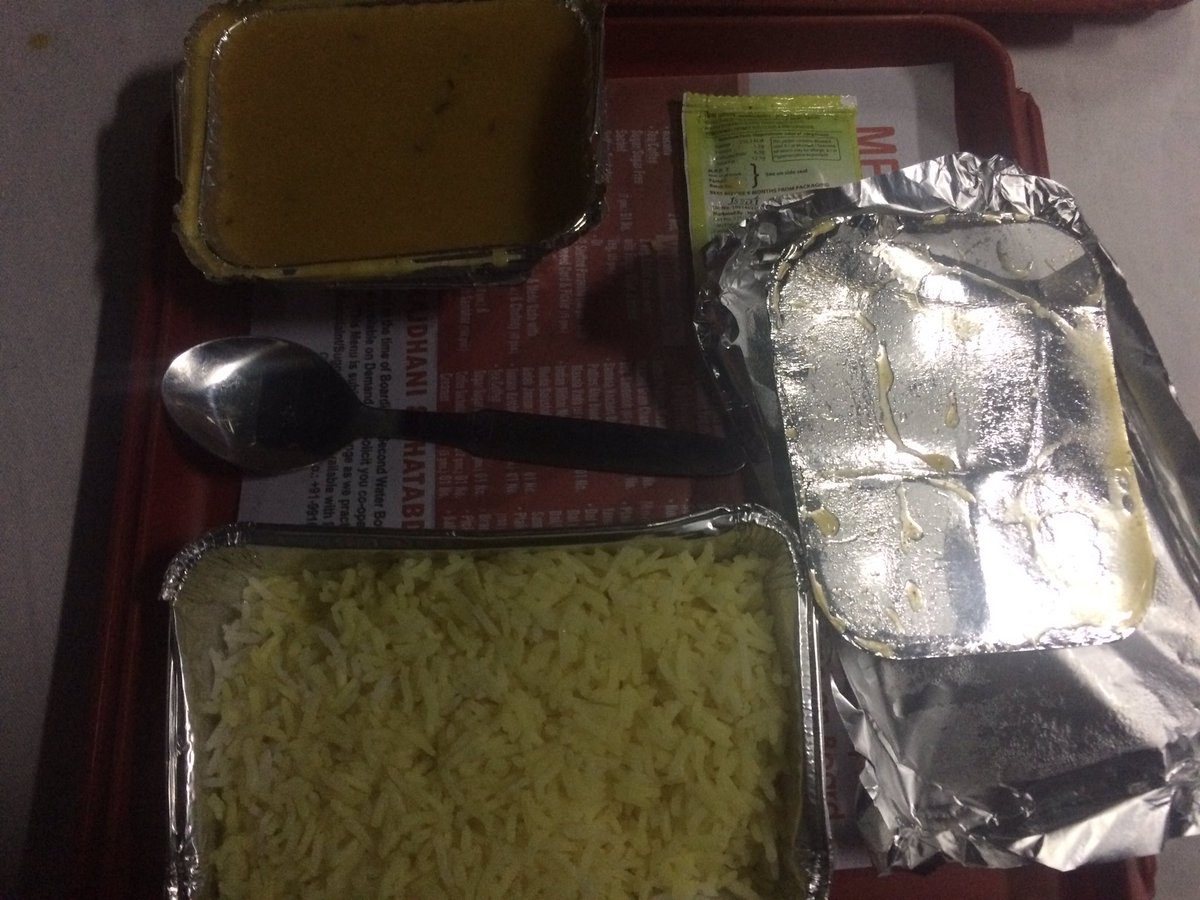 sks0312's tweet photo. @sureshpprabhu @IRCTC_Ltd this is what is called "Biryani" in Rajdhani Exp #22811 on 29th/30th Jan'17 by #Irctc guys https://t.co/KNxSerFwMw