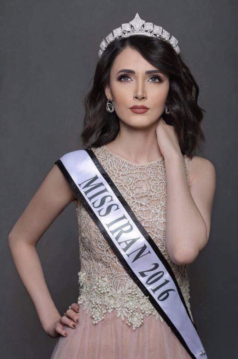 nparchik's tweet image. I wonder if she is also #banned from Orange Hitler's #America? 🤔 @realDonaldTrump #muslimban