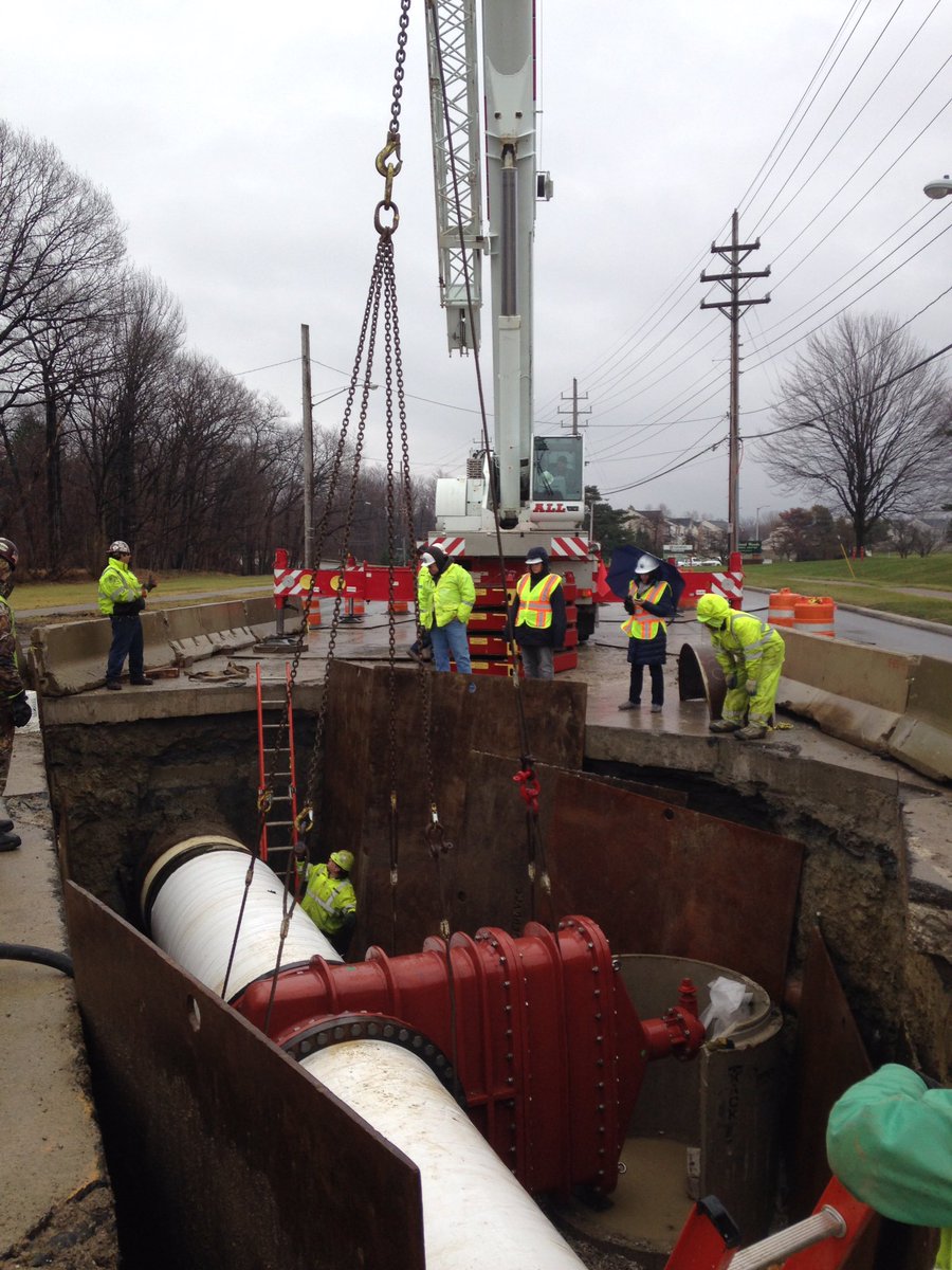 IUOELocal18's tweet photo. #AllCrane #waterline https://t.co/pxO09Y3lhK