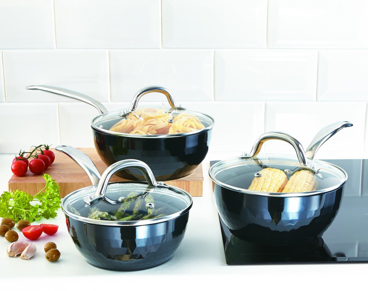 Kitchenways's tweet image. Our non-stick Diamond Chef cookware is ideal if you're looking to #cook healthy See the range bit.ly/2iZXD2x #HealthyLiving