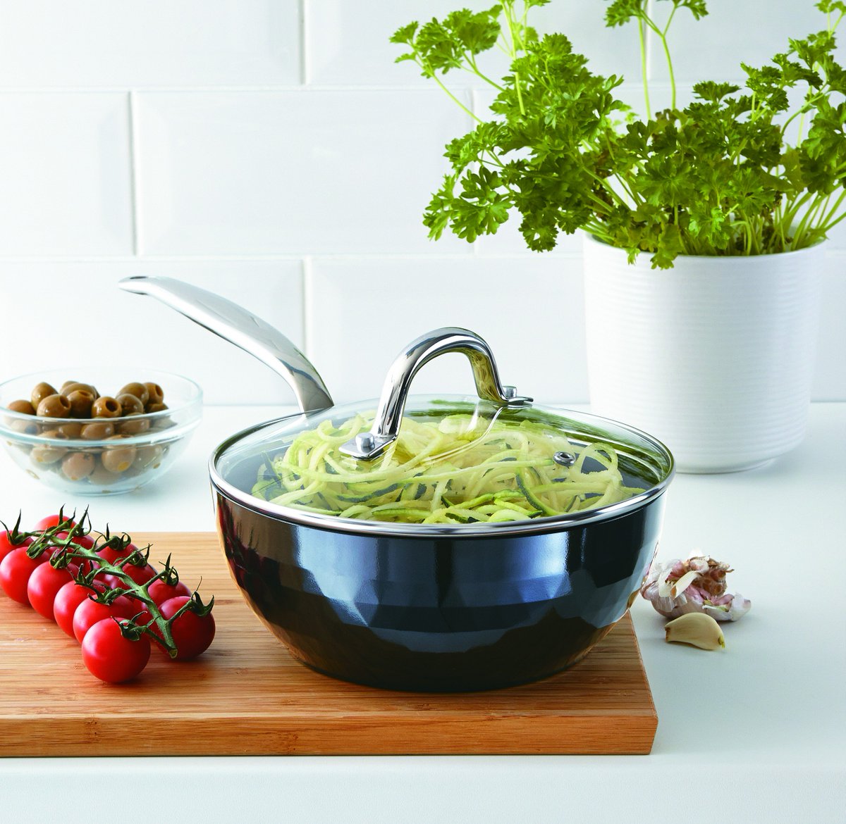 Kitchenways's tweet image. Our non-stick Diamond Chef cookware is ideal if you're looking to #cook healthy See the range bit.ly/2iZXD2x #HealthyLiving