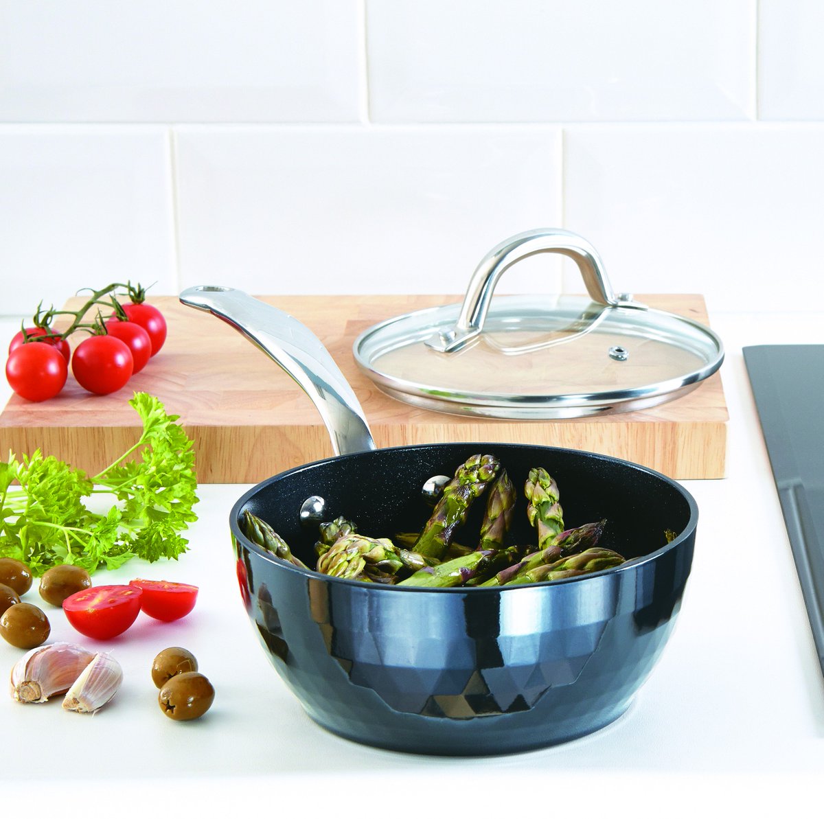 Kitchenways's tweet image. Our non-stick Diamond Chef cookware is ideal if you're looking to #cook healthy See the range bit.ly/2iZXD2x #HealthyLiving