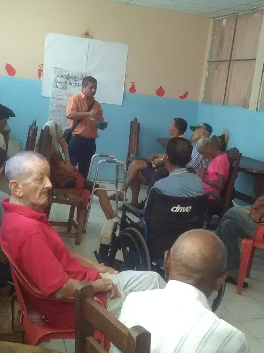 inass_araure's tweet photo. Viernes Socio-Producitvo, charla sobre los beneficios de la fibra de coco en los cultivos @salainass @magallyvina @Inass_GeroAldea https://t.co/mKha7wRAJ2