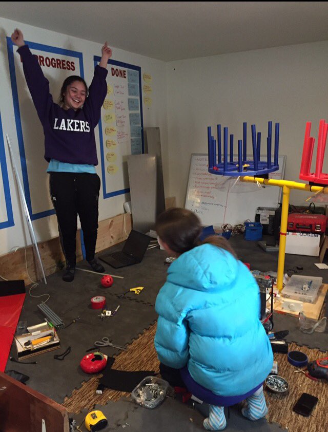 ftc_rubies's tweet image. #OMGrobots #fedexcontest #FTC9890 #challenge1 when the shooter finally works❤