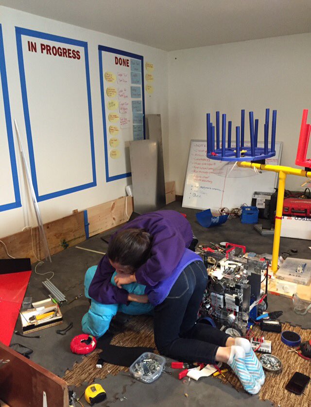 ftc_rubies's tweet image. #OMGrobots #fedexcontest #FTC9890 #challenge1 when the shooter finally works❤