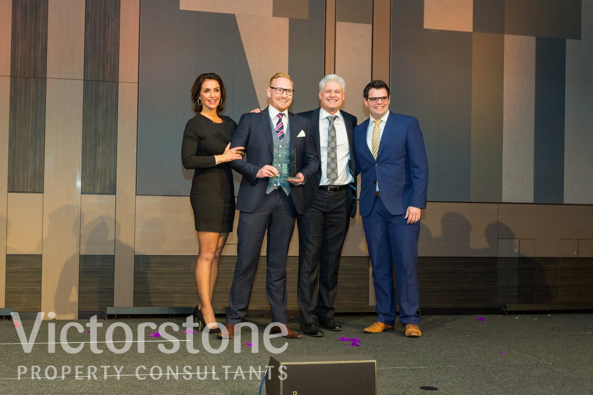 VictorstoneEA's tweet photo. Many congrats to @basset1 for securing the #GuildPropertyProfessional Gold award for Lettings #GuildConference2017 @GuildProperty https://t.co/MjEcs5X8Xc