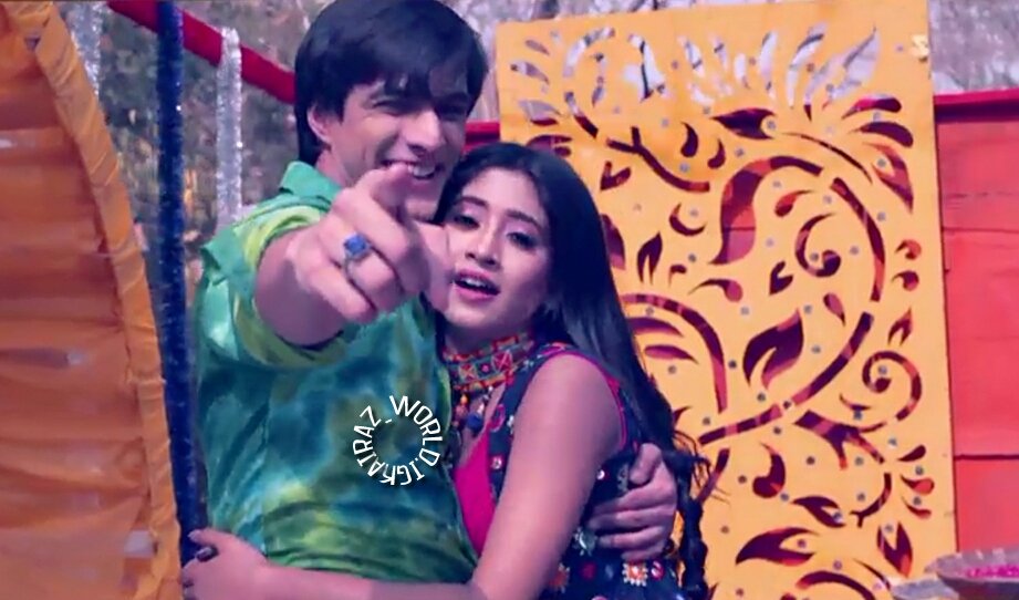 samiee_ps's tweet photo. Dont miss today's episode guys 😍🔥
@momo_mohsin @shivangijoshi10 @bhavnavyas 
@momo_mohsin @shivangijoshi10 @bhavnavyas https://t.co/IElEPOn3Sc