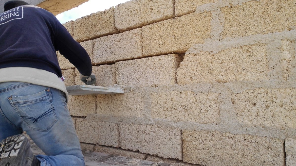 #biomattone #costruiresostenibile #green #sostenibilità #innovazione #materialinaturali #Hemp #lime #canapa