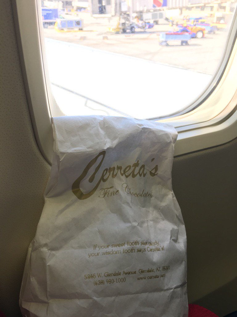 Melizard21's tweet photo. Family always wants me 2 bring #CerretaChocolates #FrenchMints when I come visit them in the Bay Area @cerretanews https://t.co/dOVQrjzxqC
