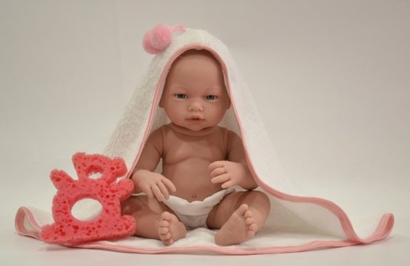compratumuneca's tweet photo. ¿Qué os parece esta #muñeca recién nacida? Tiene su capota de baño y una esponja en forma de oso. ¡Un regalo muy especial! #kids https://t.co/2c403XnHGH