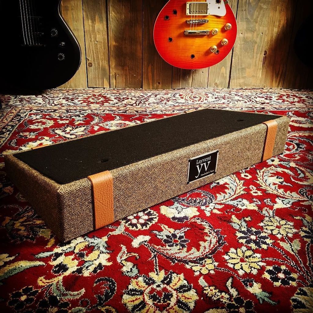 layvent's tweet image. 65x30cm limited edition with Tweed cloth &amp;amp; leather finish ! 
#madeinfrance #pedalboard #ly… ift.tt/2kLQRd1