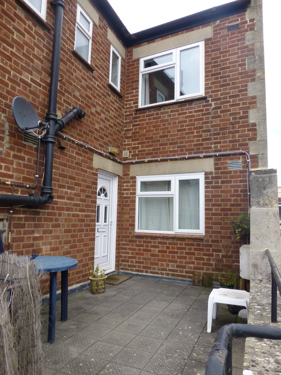 mac_cirencester's tweet photo. #towncentre property in #cirencester available now! 
https://t.co/nyBV2XCiTD https://t.co/uMtvnvlDYS