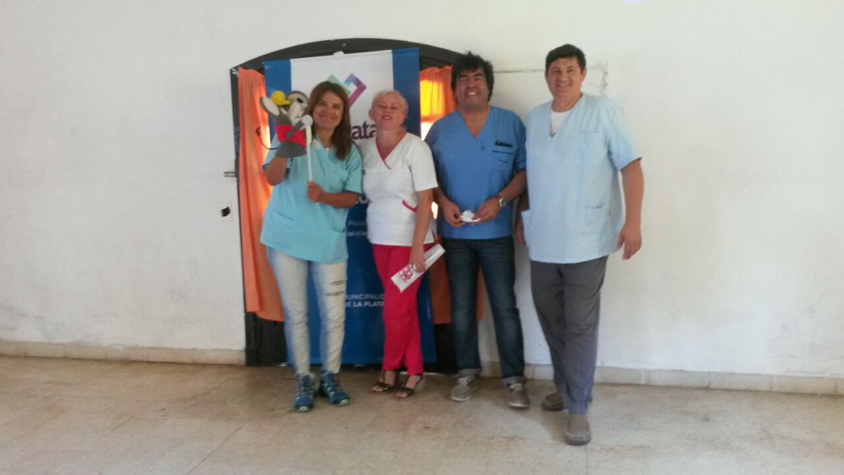 Luchessialfredo's tweet photo. Charlas de #SaludBucal a los niños que concurren a la Colonia Municipal de la República de los Niños https://t.co/WIlwDwPhBK