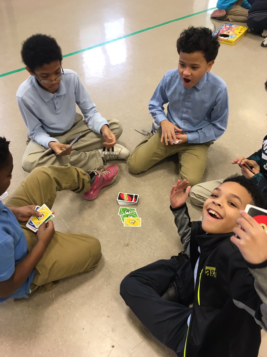 Frannie0714's tweet photo. Jan reward- congrats to those whose positive behavior earned game day! 👍🏻🏆👏🏻🎟@pottstownschool @PottstownTeach #rewardpositivebehavior https://t.co/y1H5A6usLP