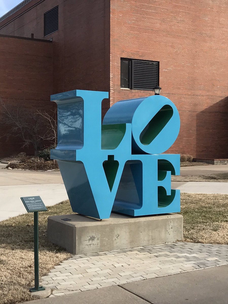 apohlmann_KH's tweet photo. Starting my week off at @WichitaState #love #khoncampus https://t.co/VTxxF2R3yB