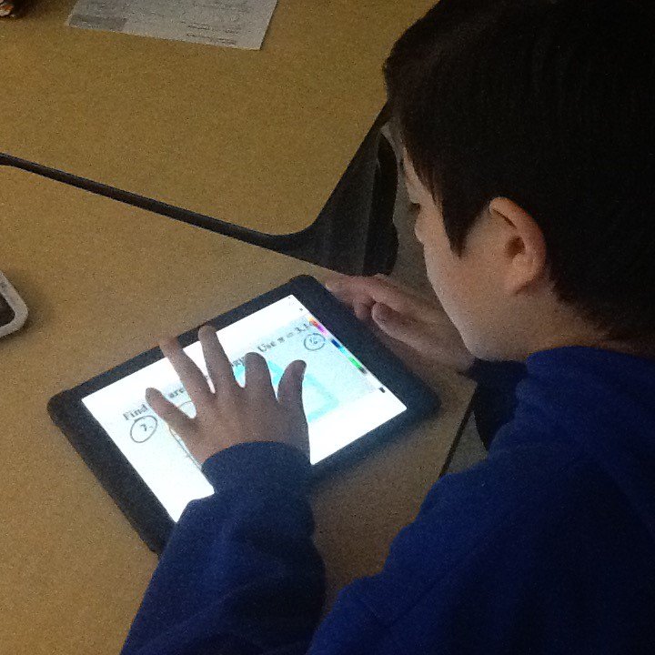 chadbelfordITS's tweet photo. Using @Seesaw to do math in middle school classes at #GarnerMS. #NEISDiTech @garnermslibrary @bookmama78 Works for any content area. Try it! https://t.co/pXwaf2gBXA