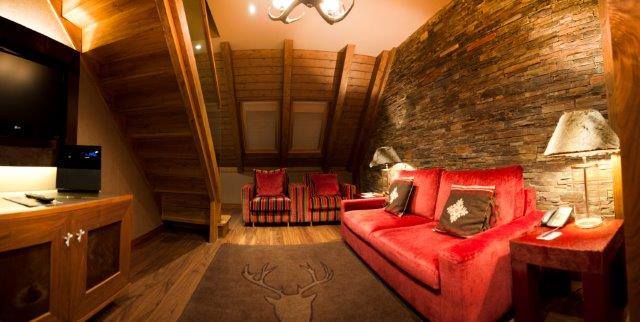 Queréis descubrir todas las ventajas que encontraréis en el <a href="/HotelValDeNeu/">Hotel Val De Neu</a>? Descubridlas aquí ---> bit.ly/2jNJ12O #HotelesSantos