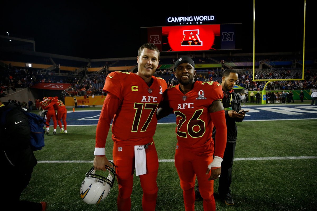 chargers's tweet photo. Shout-out to these two👊👊 https://t.co/H8rJxWDRo4
