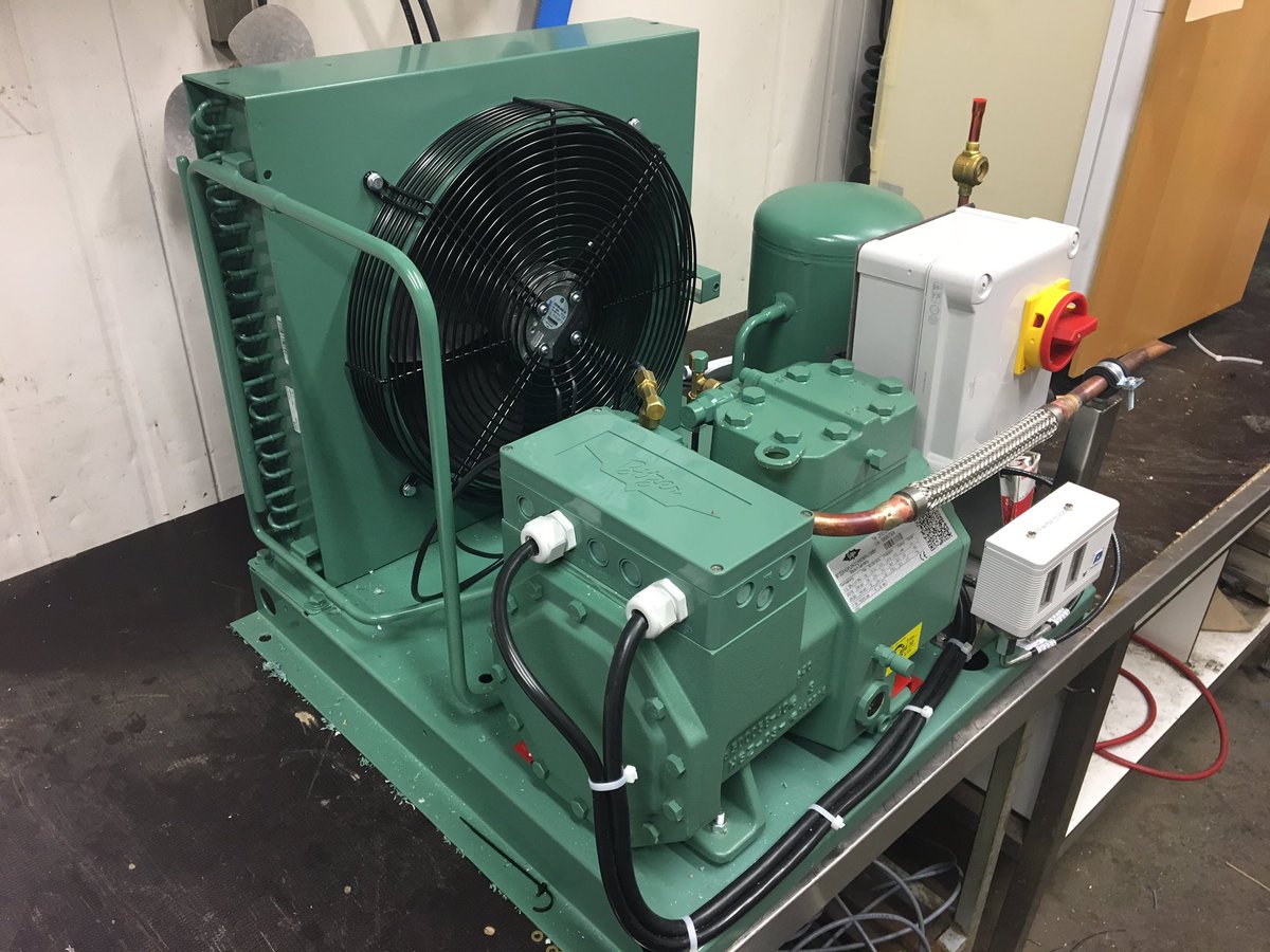 Klaar voor montage deze #Bitzer voor op grote nieuwe blastchiller van #gram. #techniek maakt het verschil. <a href="/Bakkervakkeuken/">Bakker Vakkeuken</a> <a href="/Siebedeg/">Siebe Jansen</a>