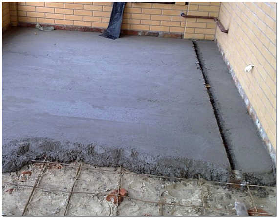 заливка пола бетоном. бетонный пол в частном доме. бетонные перекрытия пола. бетонирование промышленного пола. утеплитель на плиты перекрытия.