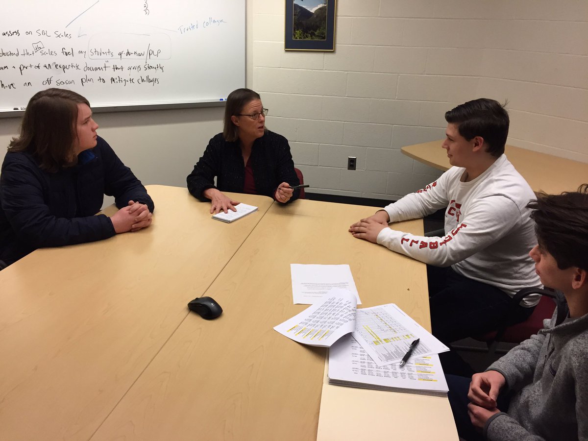 Rep Webb meeting students to get input on Gov Scott's budget proposal.Only in VT! @CSSULearns <a href="/MPS_Super/">Judy Scannell</a> <a href="/CVULearns/">CVU Learns</a> <a href="/ElijahHawkes/">T. Elijah Hawkes</a> <a href="/pburkevt/">Patrick Burke 🟧</a>