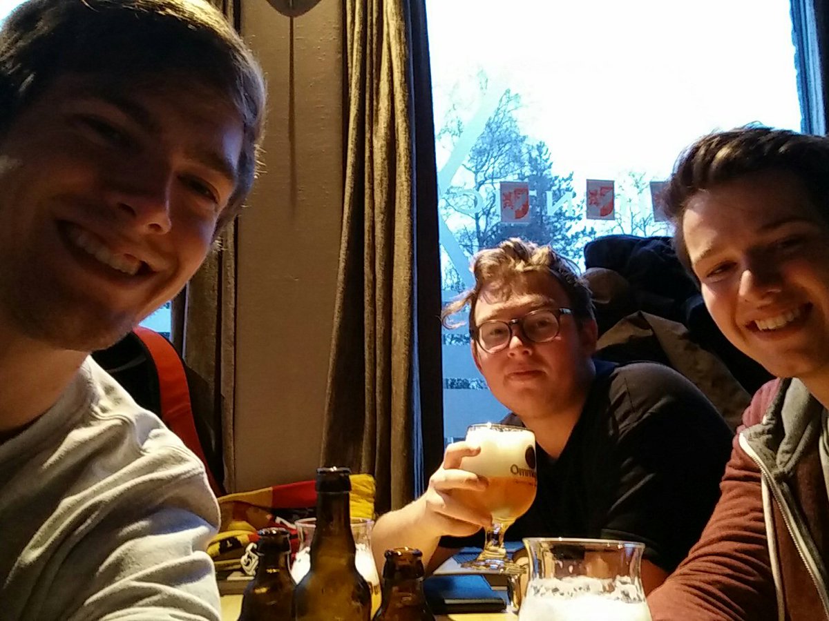 Week afsluiten met een frisse pint. #the87 #thomasmore #itfactory #keuzeproject