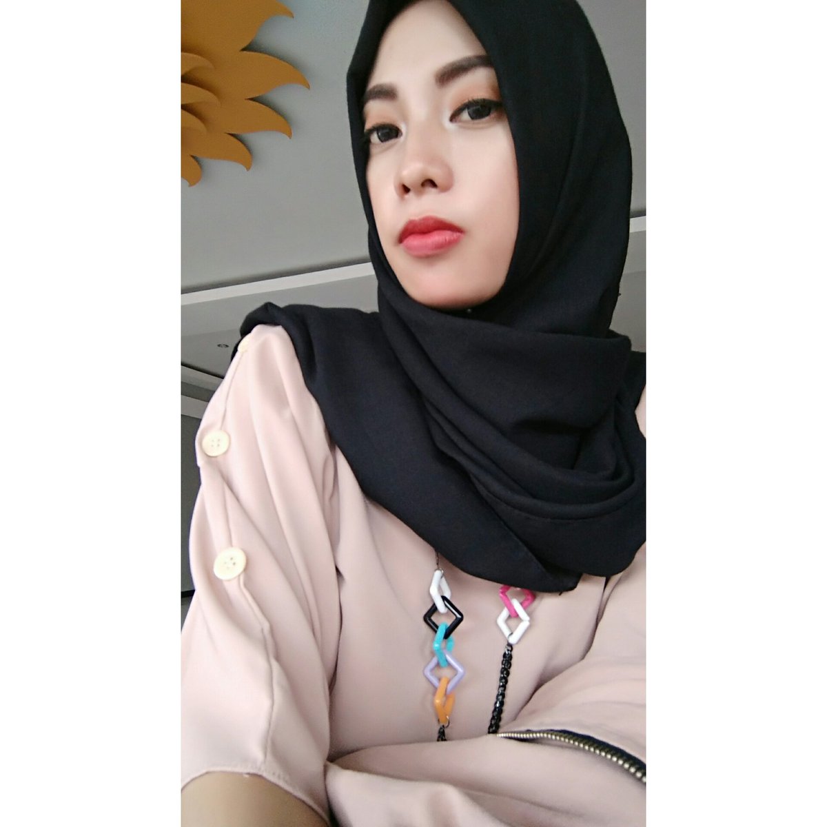 veraazena's tweet photo. #FotoProfilBaru https://t.co/a97oFAFzEa