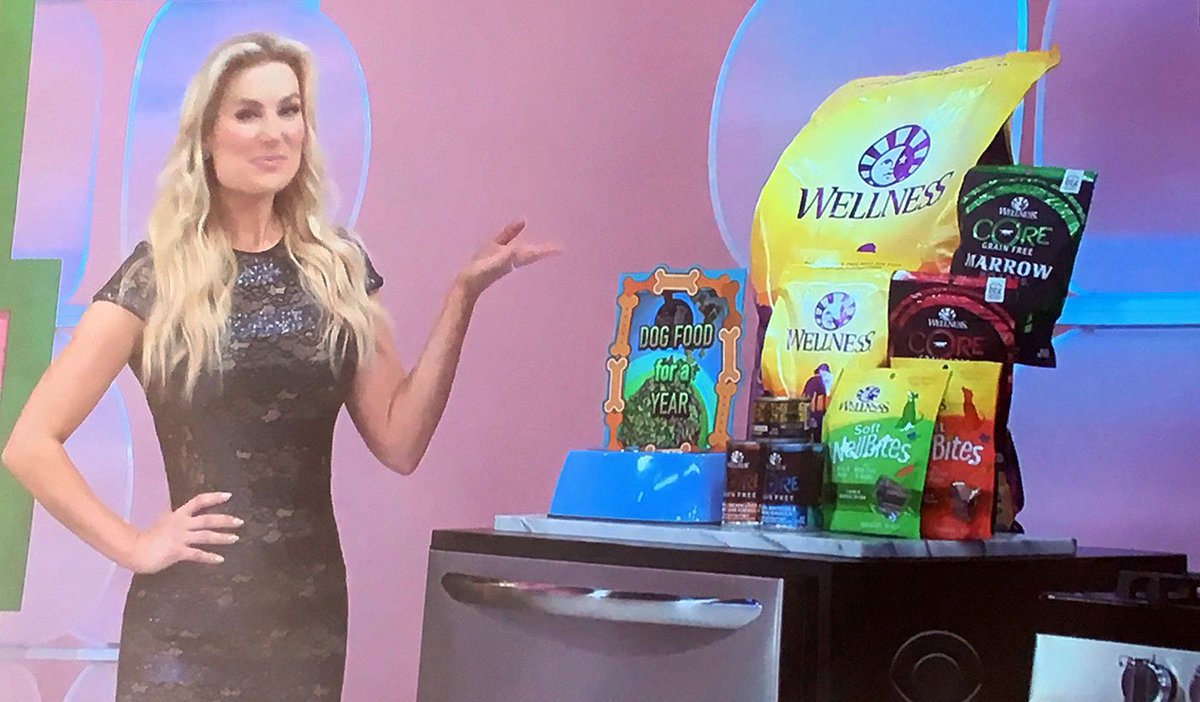 wellnesspetfood's tweet photo. @wellnesspetfood was just featured on #ThePriceIsRight! #grainfreeforme #wellnessdog @CBS https://t.co/5M5g25QuIU