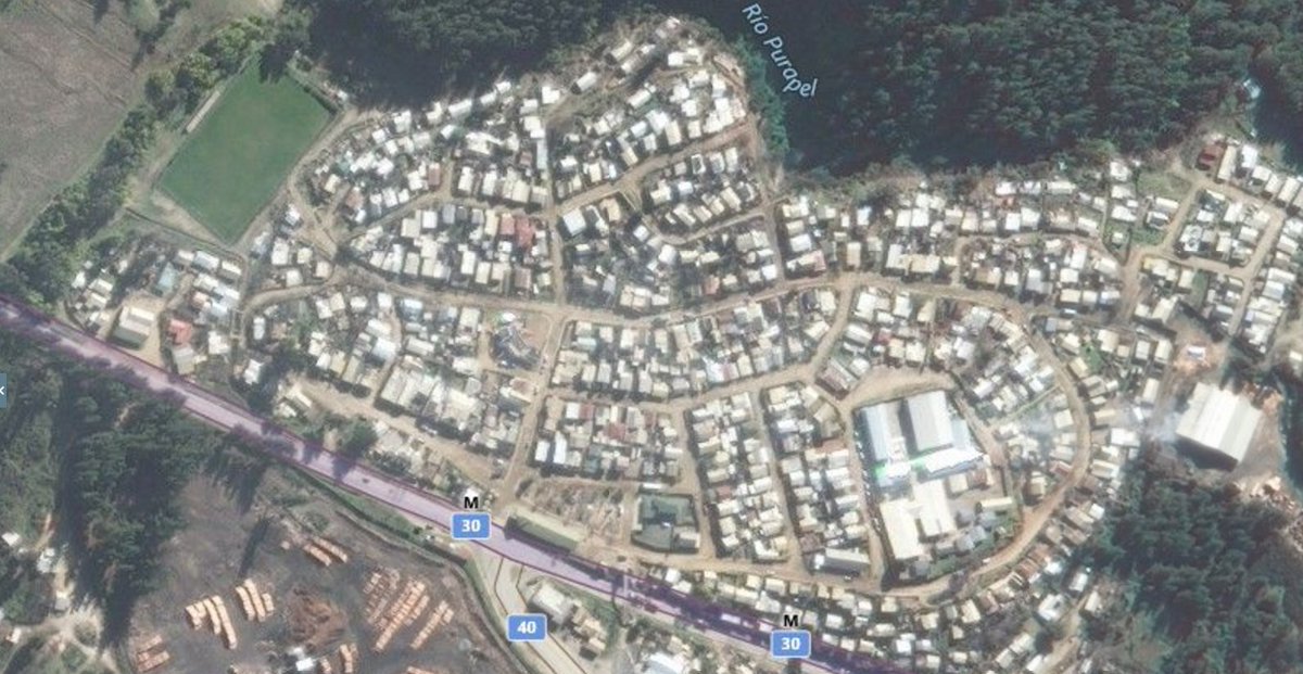 Prodronechile's tweet photo. Ortofoto realizada con drone muestra el despues  de la catastrofe y antes (Google maps) de la tragedia en #santaolga #Ilyushin #Chile https://t.co/m804Nm7Zt6