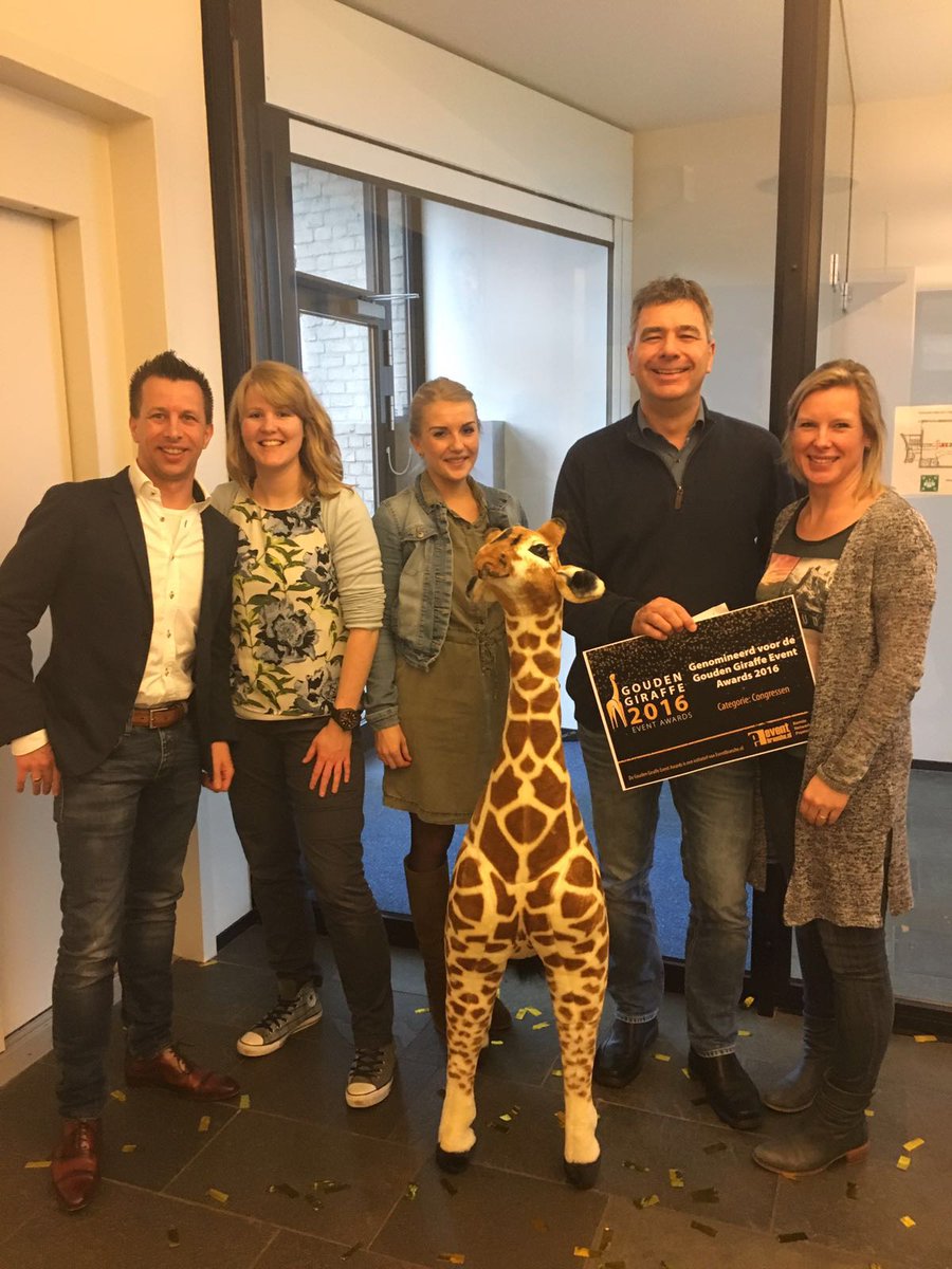 PLEIT_EVENT's tweet photo. PLEIT is in de categorie Congressen genomineerd voor de Gouden Giraffe Event Award! Voorbereiden voor pitch 10-02 #PLEIT2016 #GoudenGiraffe https://t.co/2aklH8SryF