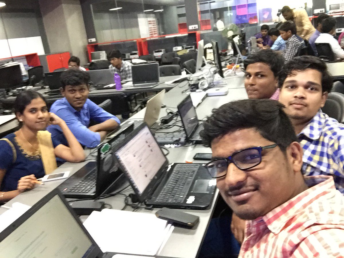 imSriramB's tweet photo. Useful day at #ForgeAccelerator with @Jahaziel_27 @RoselinPavithra @Aravind007Arul @dharsan99 #DesignOfComputingThings https://t.co/gZeXhf0HEr