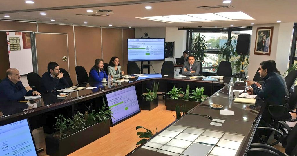 Prospera_MX's tweet photo. Se lleva a cabo la reunión de trabajo para ver los avances en la implementación de la Beca SEP-PROSPERA Inicia tu Carrera. https://t.co/yuj2nSgx9J