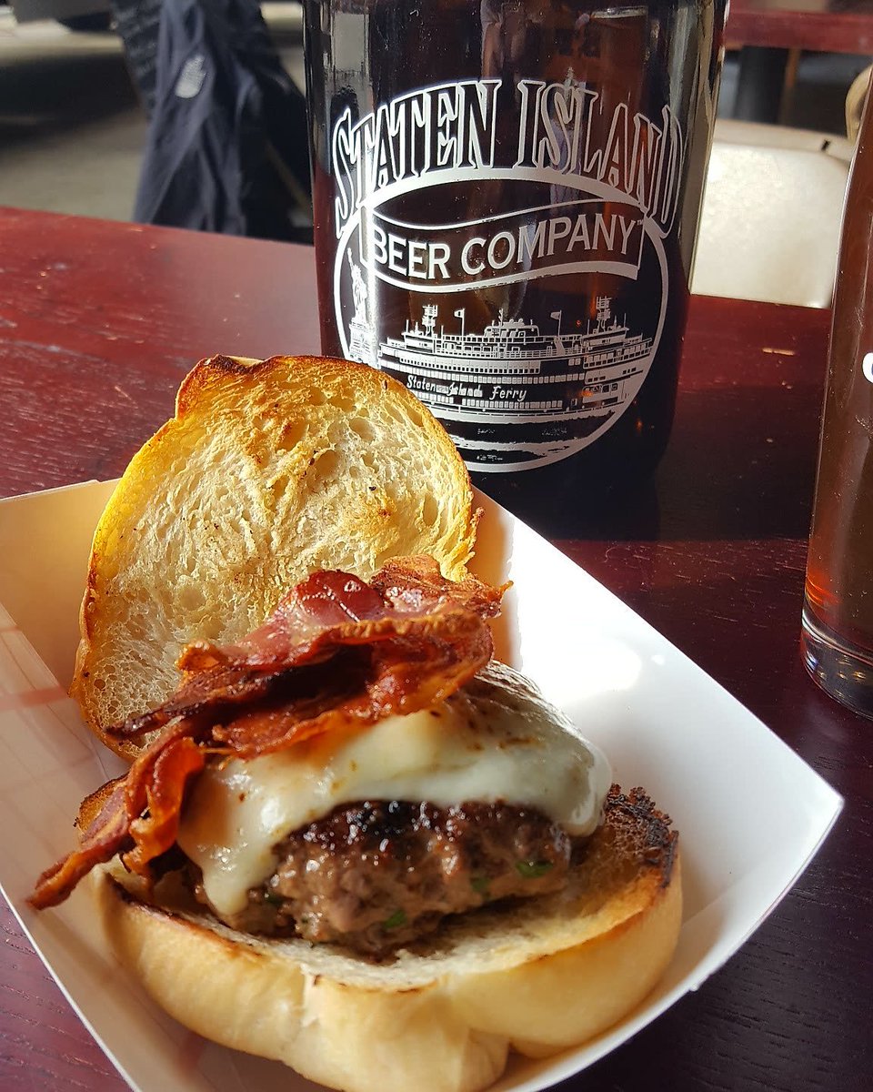 J_FM1015's tweet photo. Vote for Cheech A Cini's Truckin Trattoria in the best food truck burger! @MobileCuisine  https://t.co/u2x4fbHeKL https://t.co/kELsKACkM1