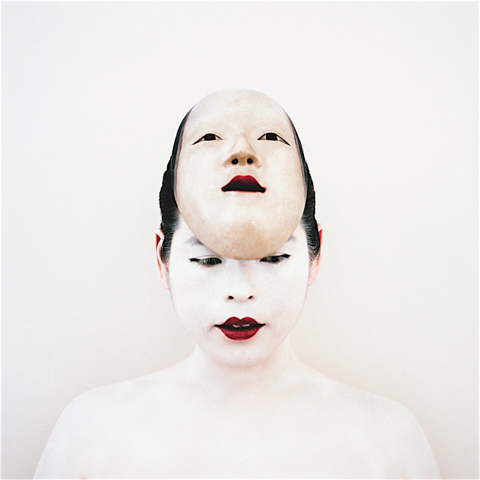 DaevasDesign's tweet photo. ©Kimiko Yoshida 06 The Bride with a Nô Mask, Self-portrait, 2005 #selfportrait #nomask #existentialism #inspiration #daevasdesign https://t.co/vufAFg5KJg