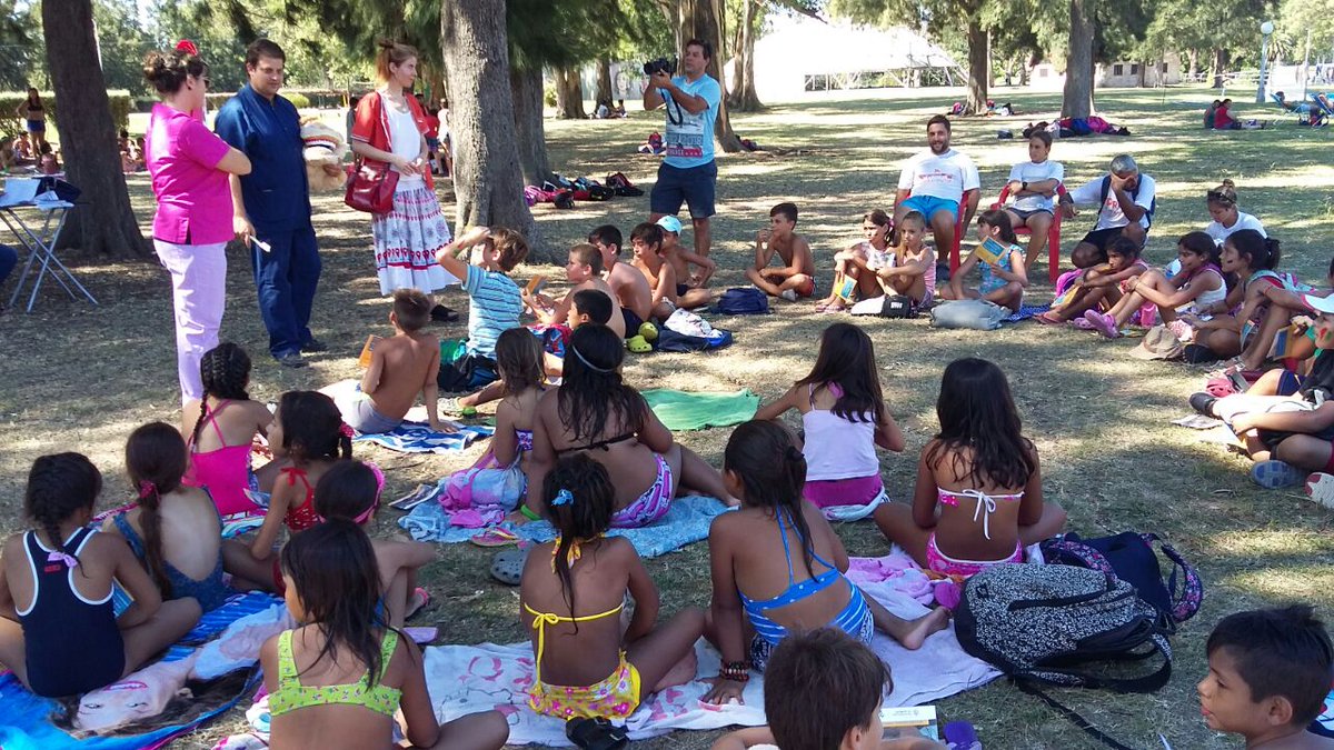 Luchessialfredo's tweet photo. Por la tarde continuamos con las charlas de #SaludBucal a los niños que concurren a la colonia municipal en la República de los Niños https://t.co/PCgTaGJsNu