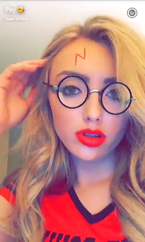 peytonator06's tweet photo. Queen 👑👑👑👑❤❤❤❤ @PeytonList https://t.co/yirotAHDko