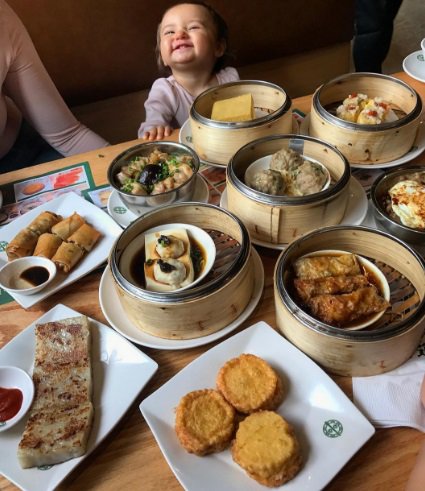 That's what we like to see! All smiles at #TimHoWanUSA Photo: <a href="/foodbabyny/">Food Baby</a>