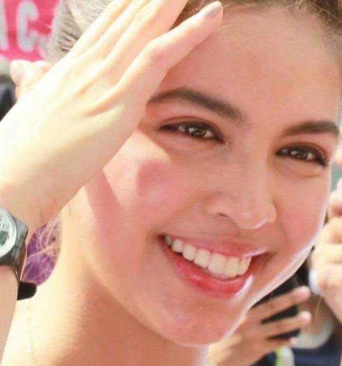 MaiChardOFC2016's tweet photo. Start your day with #ALDUBEverBright smile 😊 https://t.co/OQSa4LaH34