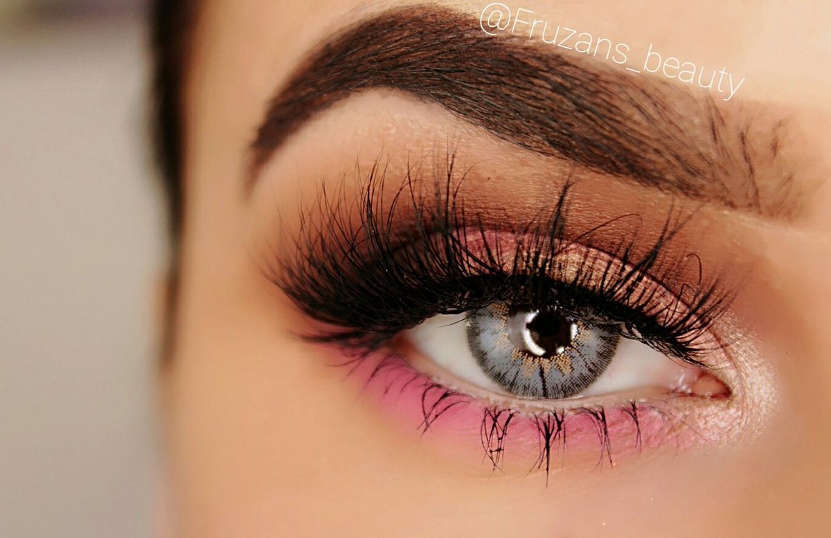 fruzans's tweet photo. Valentine's Day eyemakeup using @hudabeauty  rosegoldpalette, brows by @ABHcosmetics  brow palette + brow wiz #anastasiabrows #norvina https://t.co/1Y2w7NR7tm