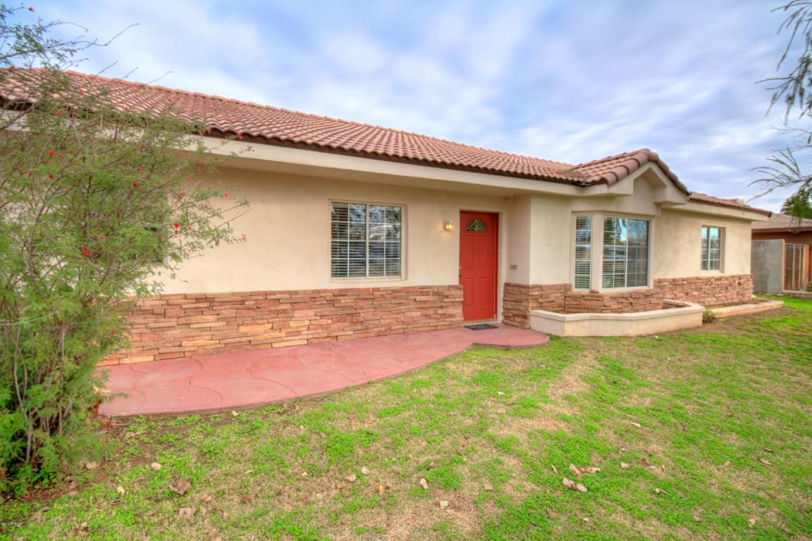 janusgroupaz's tweet photo. #OpenHouse in Rancho Ventura neighborhood in #Phoenix AZ. Feb 2, 12-5pm, 2523 N 40th St. 4Bd, 3Ba https://t.co/rBagcjGAU0 #homesforsale 🏡🚪 https://t.co/wAoK6QpMde
