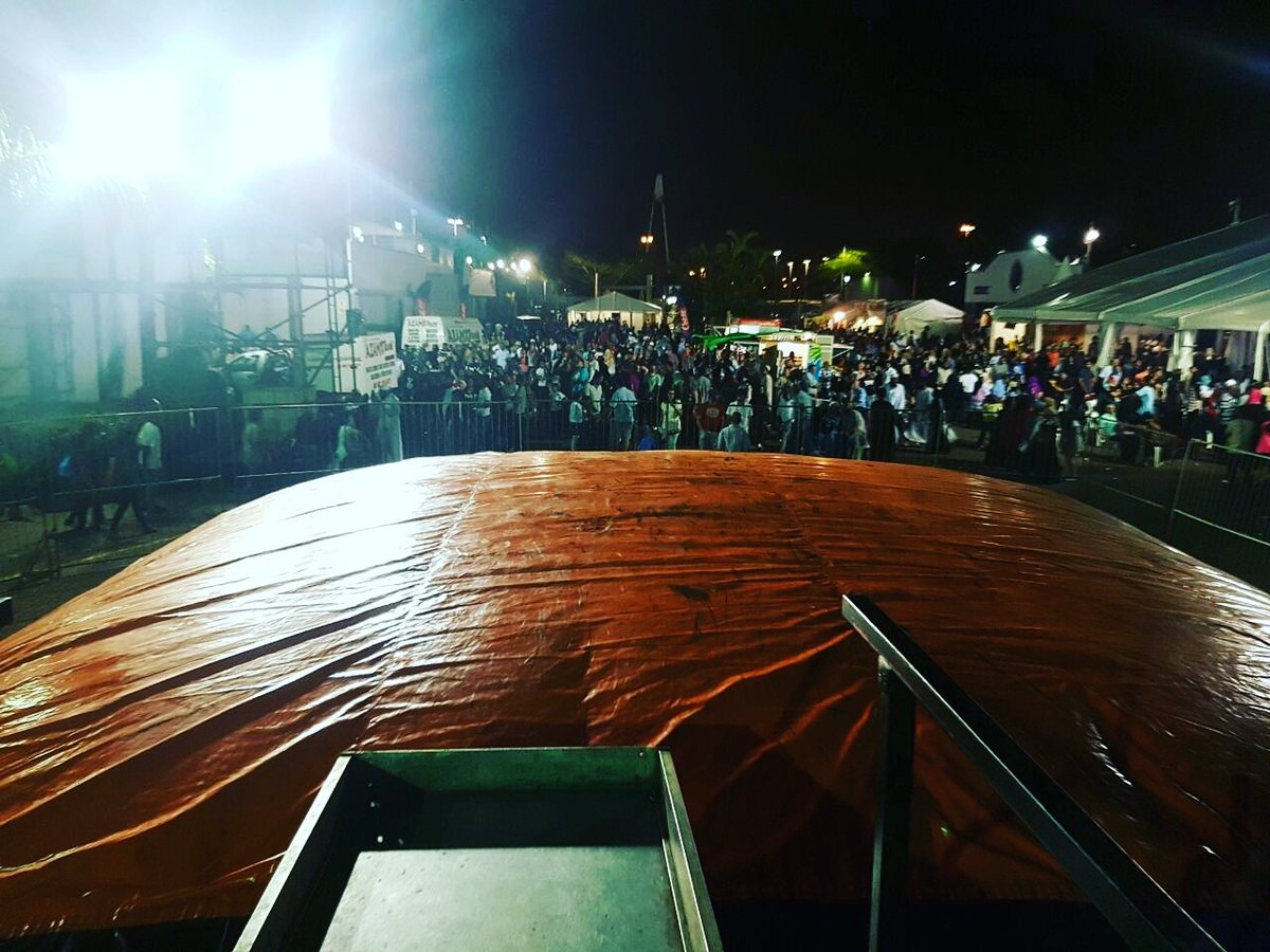 77SportsSA's tweet photo. Night Jumping with thousands of spectators and crazy queues at SA's main #festival arenas https://t.co/T1QRzEFU8j