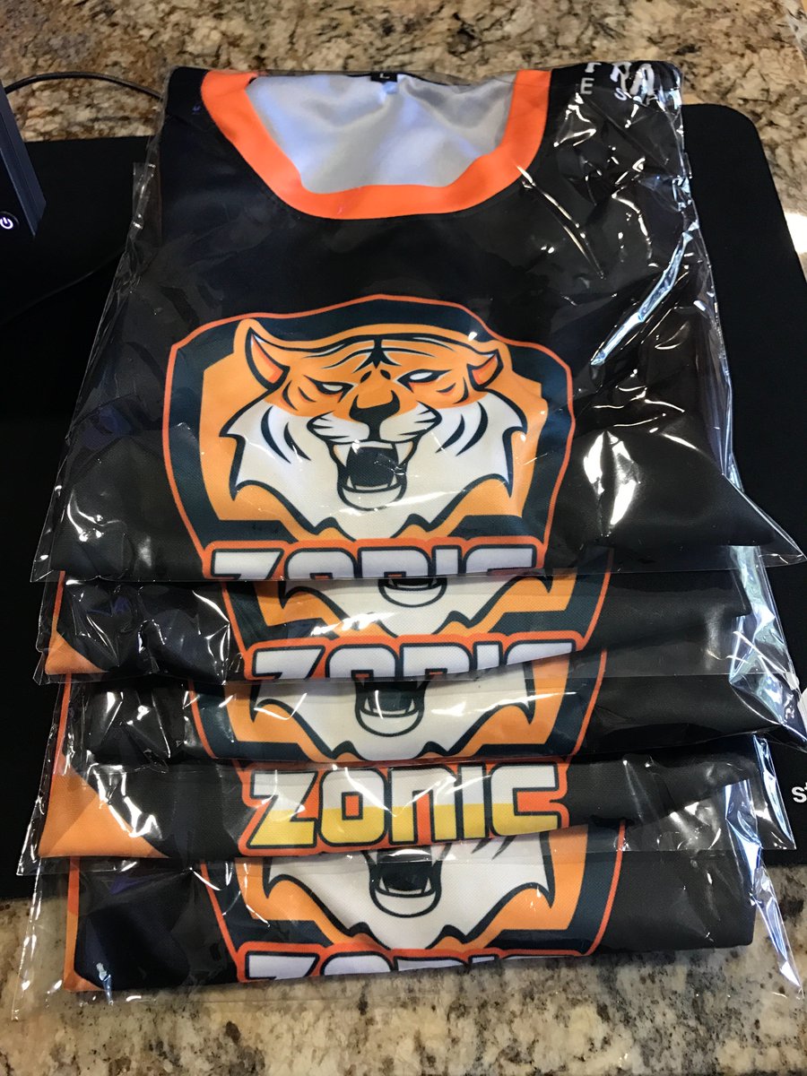 DigiVibrance's tweet photo. @zonicesports jerseys😉 https://t.co/mzzFoLmHI5