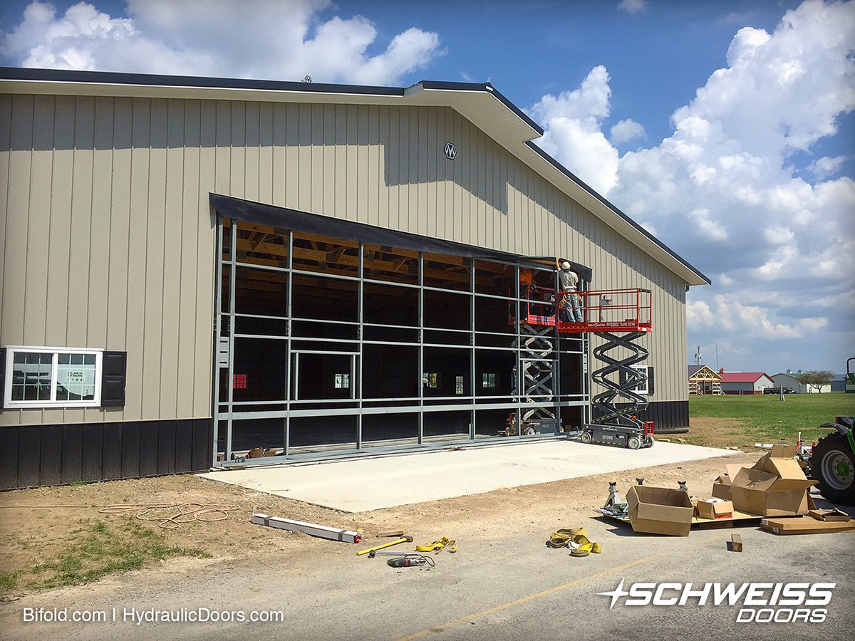 SchweissDoors's tweet photo. .@MortonBuildings installs New 40’x16’ Hydraulic Door on their show building in Ohio #Mortonbuildings #fsr16 https://t.co/CaISZSJXrf https://t.co/1JYPTBqO7M