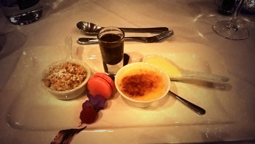 AmyForsterSmith's tweet photo. Look @PershorePatty : An "assiette of miniature desserts presented as a feast of confection". You'll ❤ @cotfordhotel https://t.co/gqXKOi7Tc8