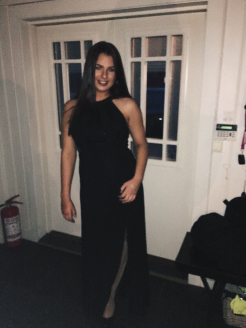 PernilleBast's tweet photo. our last prom </3 https://t.co/zgfufMfqIt