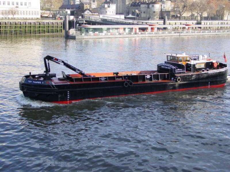 Tidy Thames 1, keeping lorries of the road