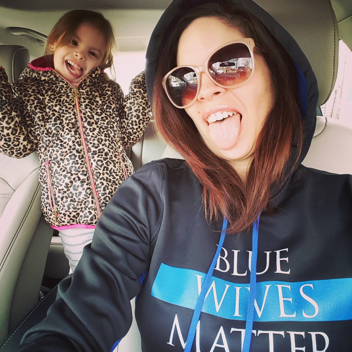 Mrs__Smitty's tweet photo. My little clown!
#MiniMe #BlueWivesMatter https://t.co/RlxUCNlU6Z