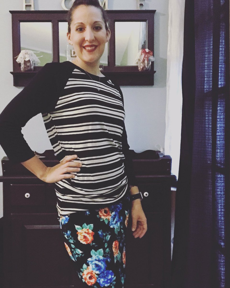 LulaJulRob's tweet photo. I LOVE #patternMixing. How are you #roeing today?? #RandyT #Cassie #Lularoe #quebie https://t.co/KUye7kGS6D